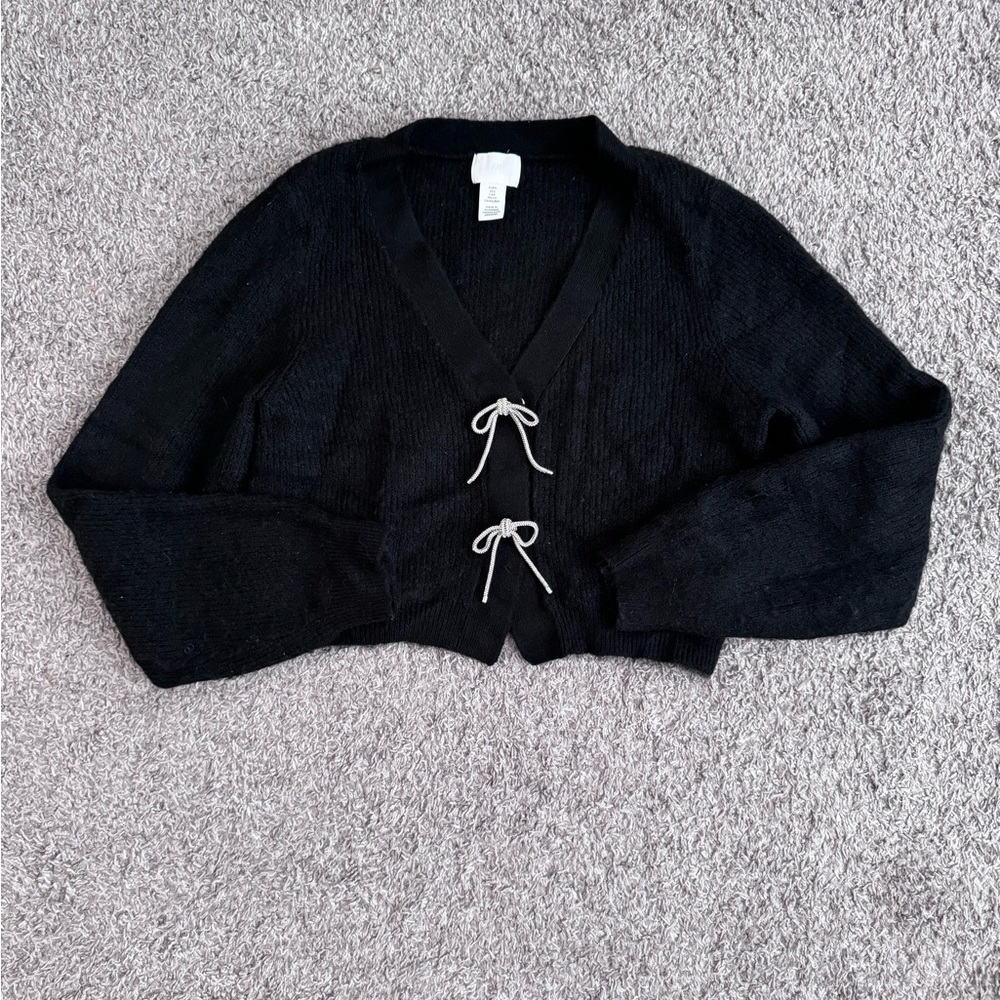 Long sleeve, cropped black sweater, cardigan
